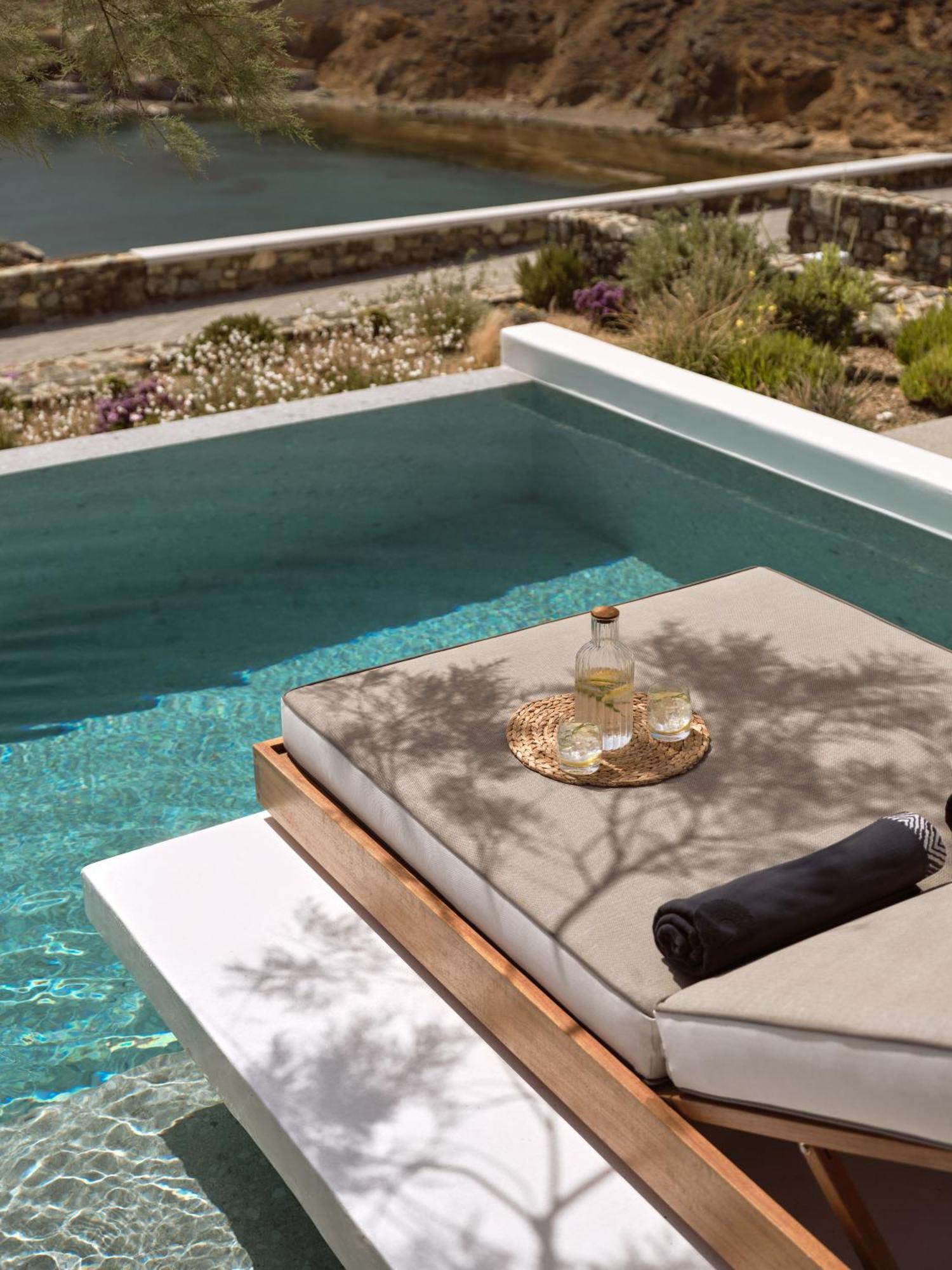 Semeli Coast Mykonos Curio Collection By Hilton Hotel Merchia Beach ภายนอก รูปภาพ
